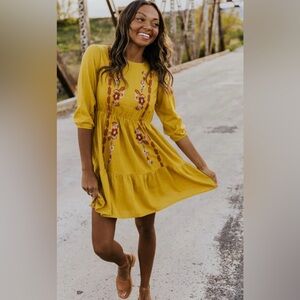 NWT Roolee Mandy Embroidered Dress - Goldenrod Small